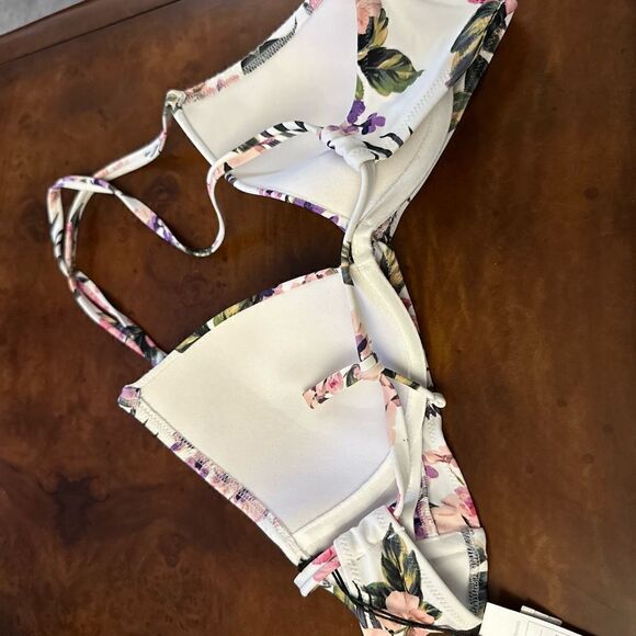 Shade and Shore Lightly Lined Underwire Twist Front Plunge Bikini NWT Fl… - Picture 13 of 14